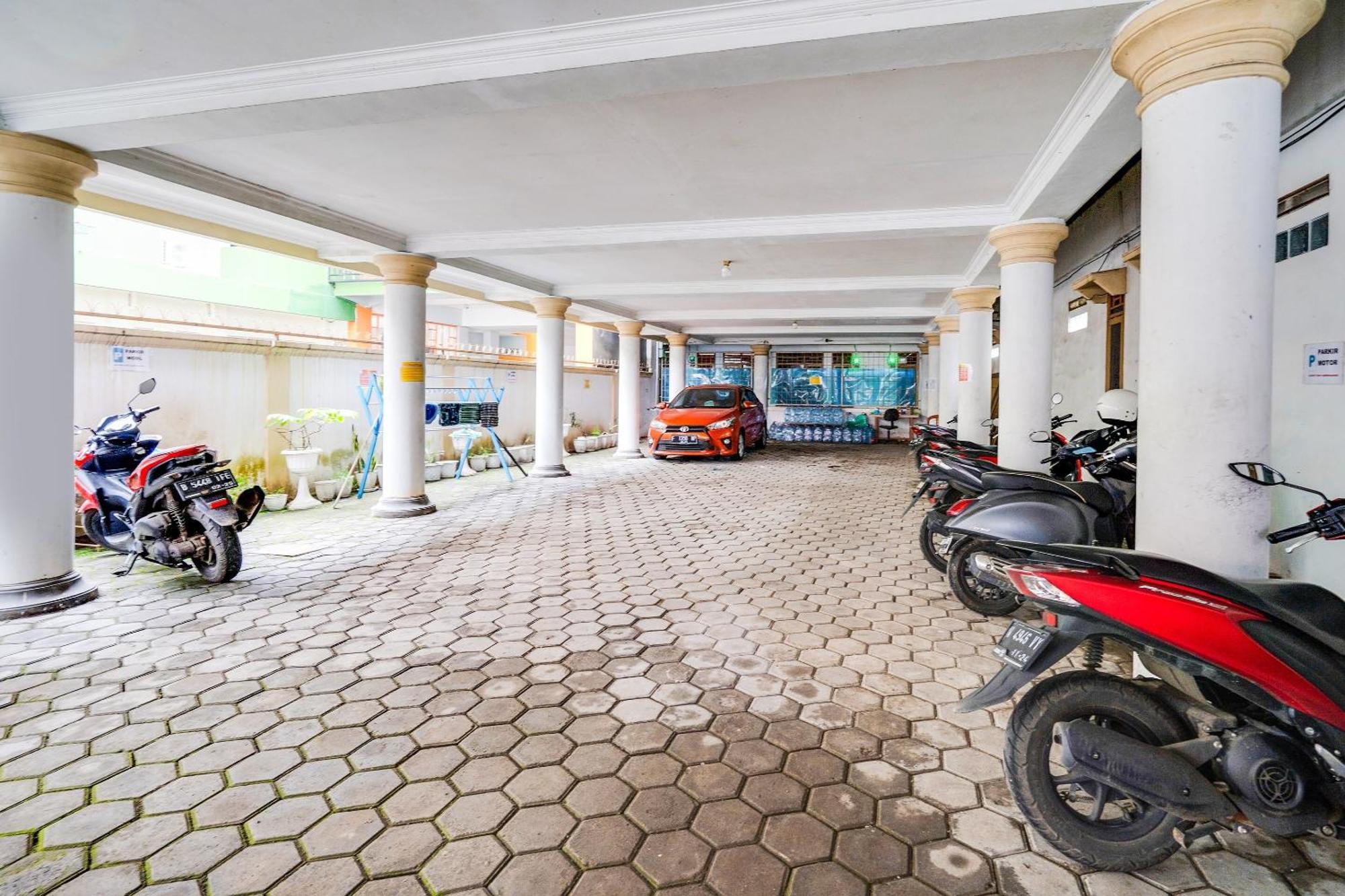 Hotel Oyo Life 91994 Sawerigading Jatinangor Syariah Sayang Exteriér fotografie