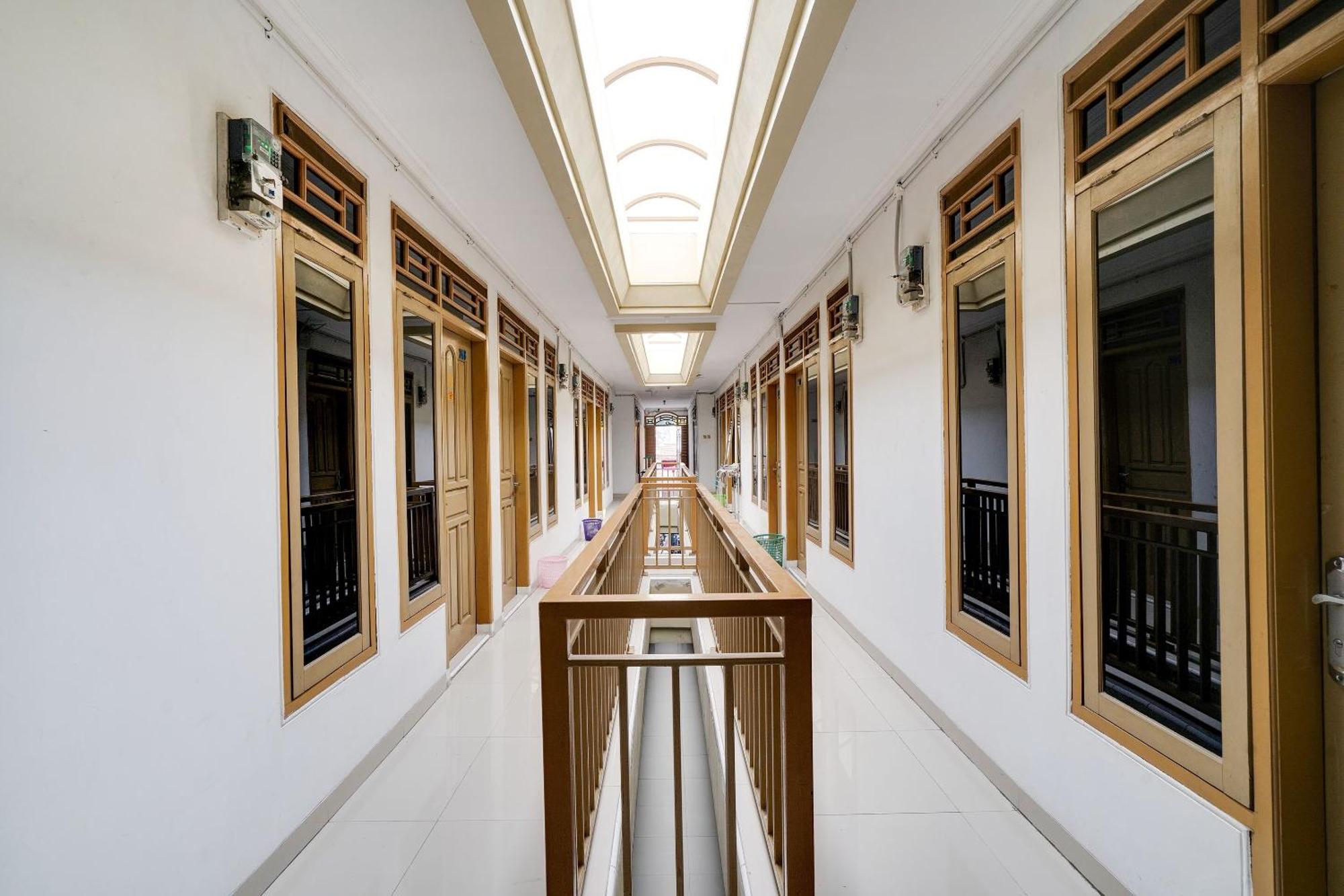 Hotel Oyo Life 91994 Sawerigading Jatinangor Syariah Sayang Exteriér fotografie