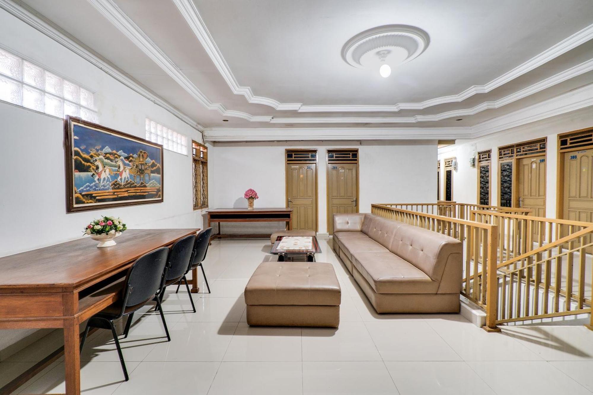 Hotel Oyo Life 91994 Sawerigading Jatinangor Syariah Sayang Exteriér fotografie